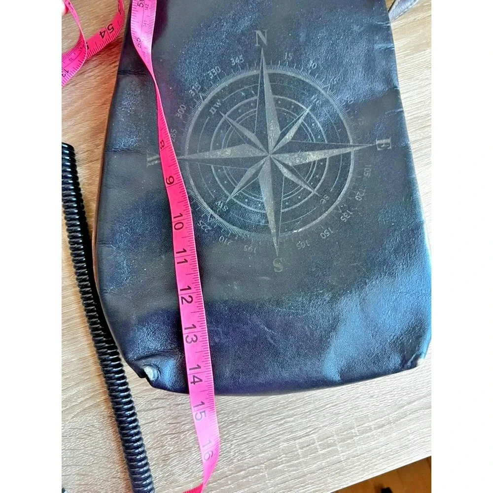 Genuine Rustic‎ Leather Sling Day Backpack Messenger Zipper Pockets Compass
